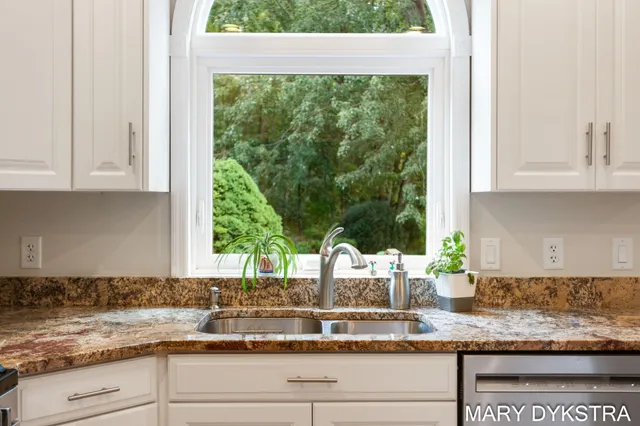 $729,000 | 145 Bay Meadows Drive, Holland, MI 49424