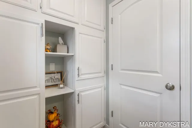 $729,000 | 145 Bay Meadows Drive, Holland, MI 49424