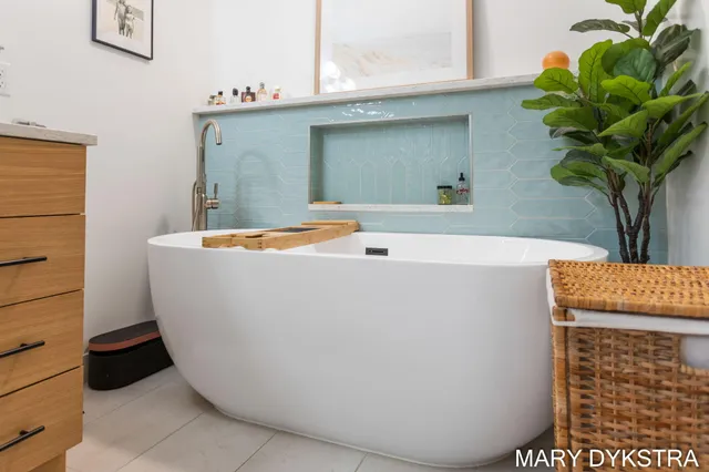 $729,000 | 145 Bay Meadows Drive, Holland, MI 49424