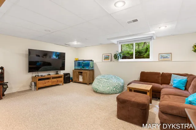 $729,000 | 145 Bay Meadows Drive, Holland, MI 49424