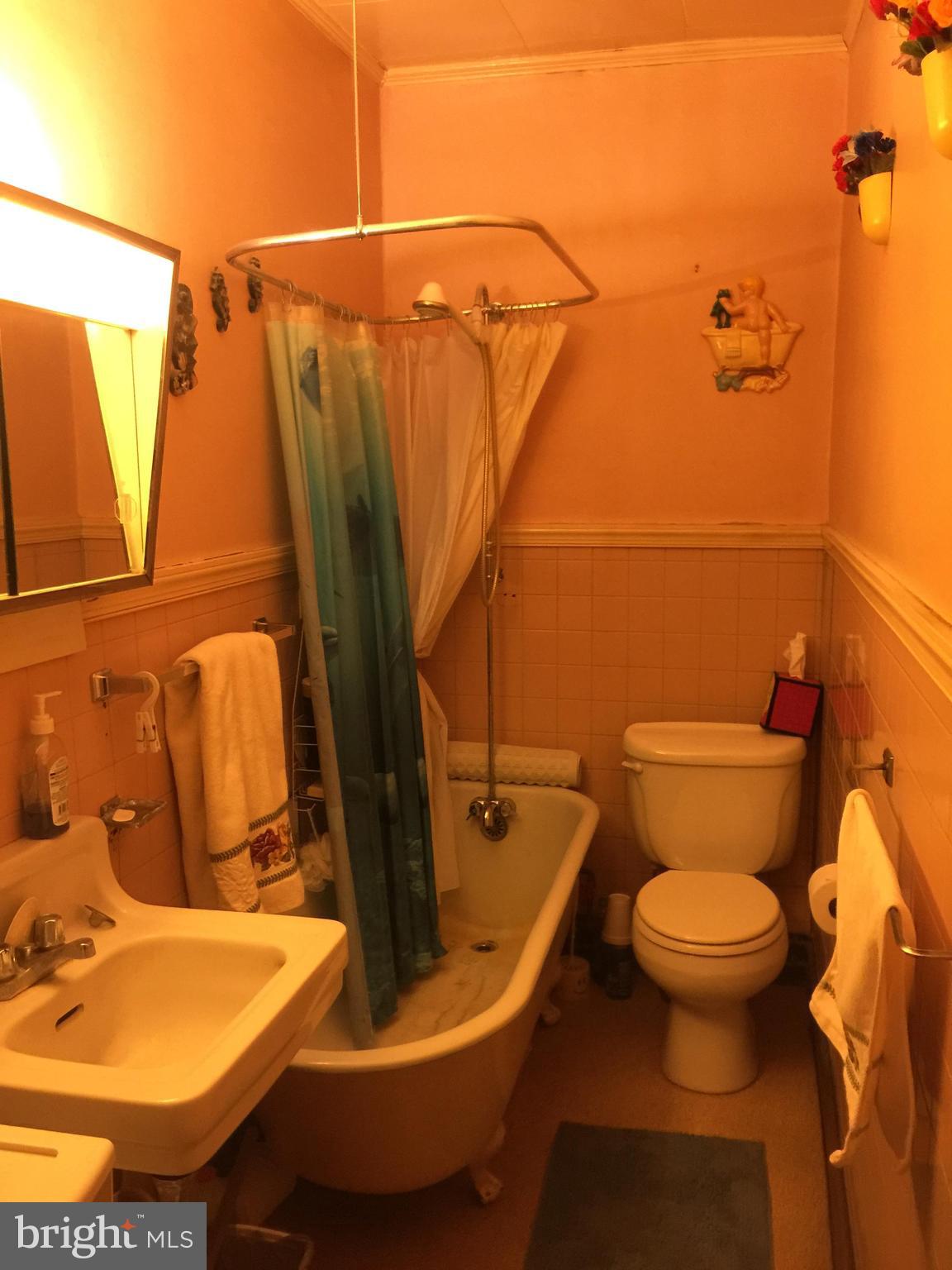 3539 Keswick Road Baltimore, MD 21211 - Photo 8 of 13 Bath