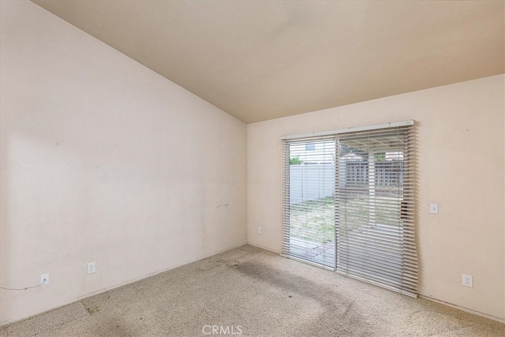 43115 Corte Landeros Temecula, CA 92592 - Photo 12 of 42 an empty room with windows