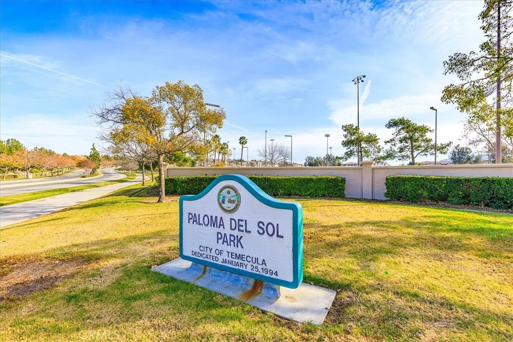 43115 Corte Landeros Temecula, CA 92592 - Photo 41 of 42 a view of a street with an ocean view