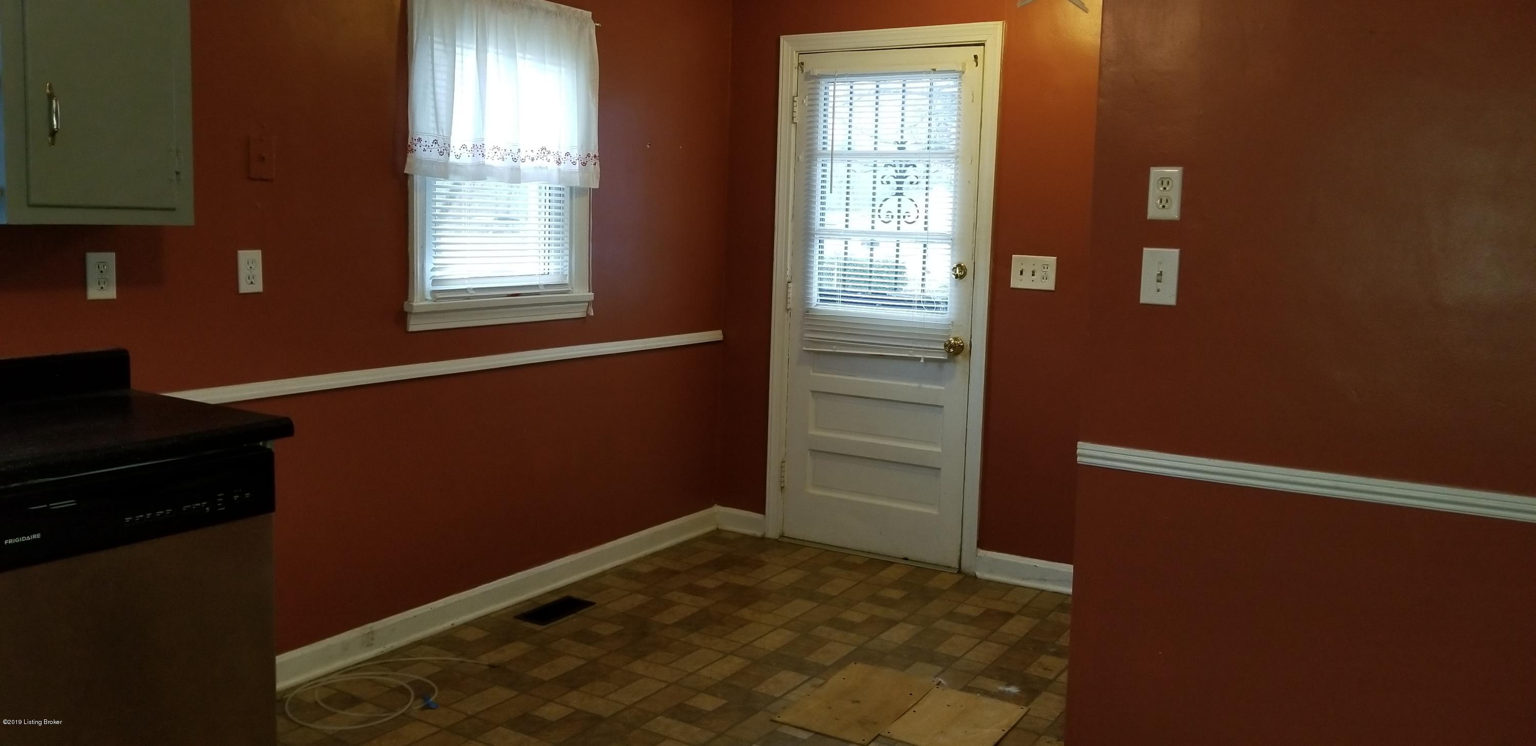 12701 Castle Road Louisville, KY 40272 - Photo 9 of 13 20190102_105147