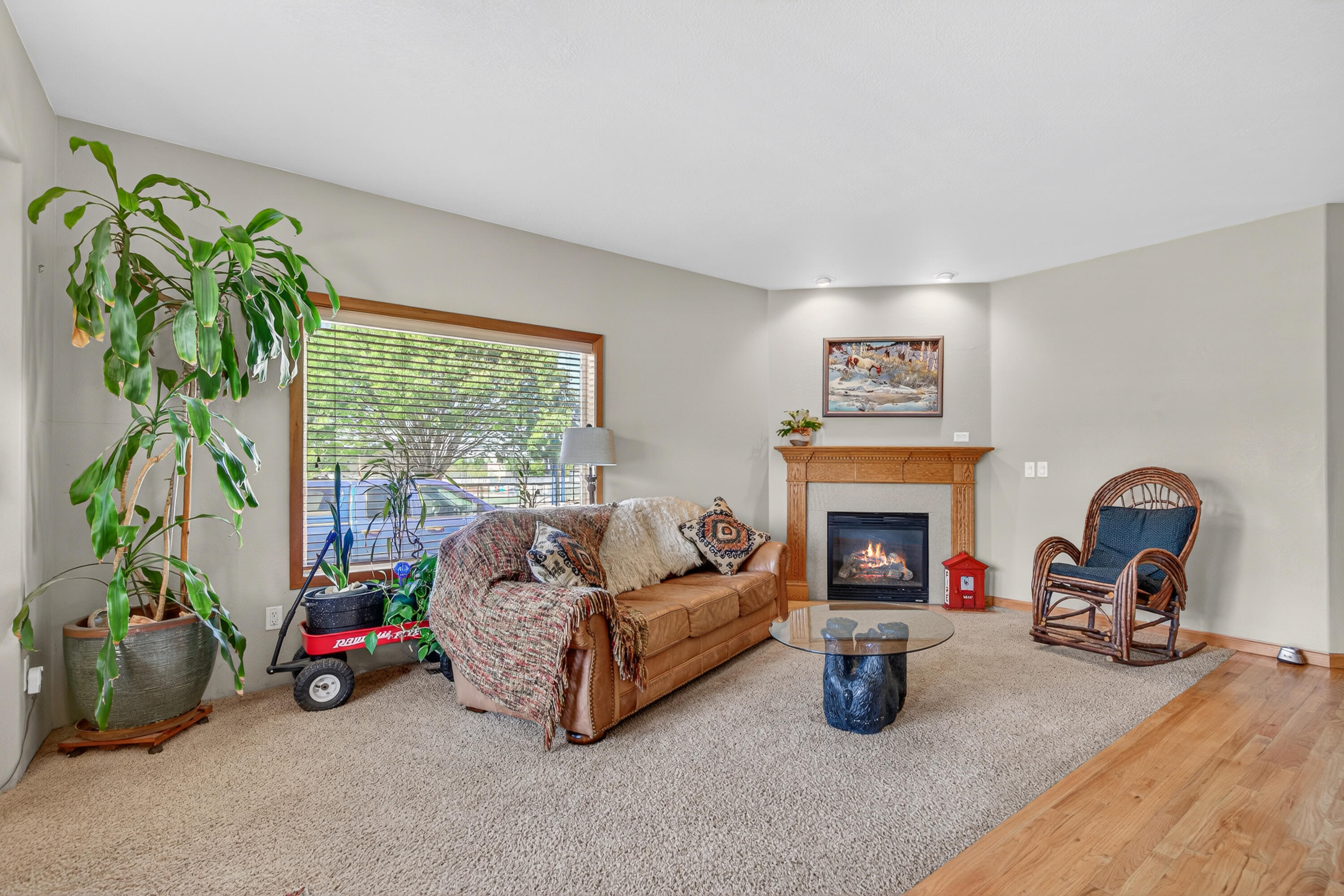 2011 Spruce Way Medford, OR 97501 - Photo 4 of 26 09-9