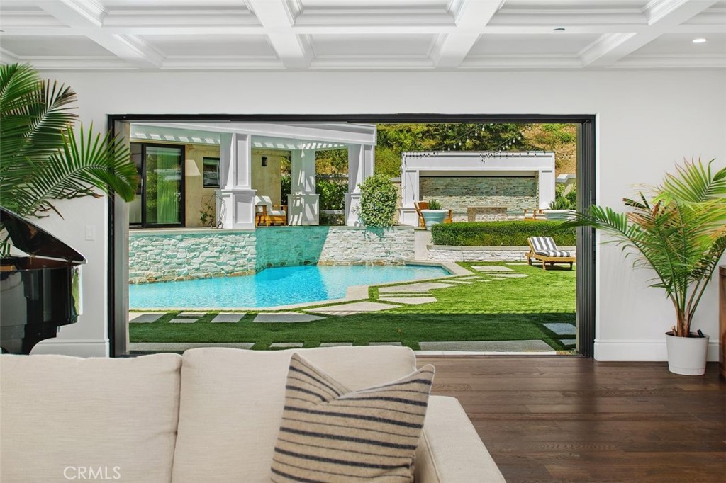4 Inverness Lane Newport Beach, CA 92660 - Photo 11 of 56