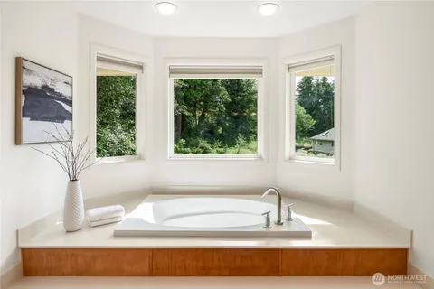 $1,558,000 | 1479 West Mukilteo Boulevard, Mukilteo, WA 98275