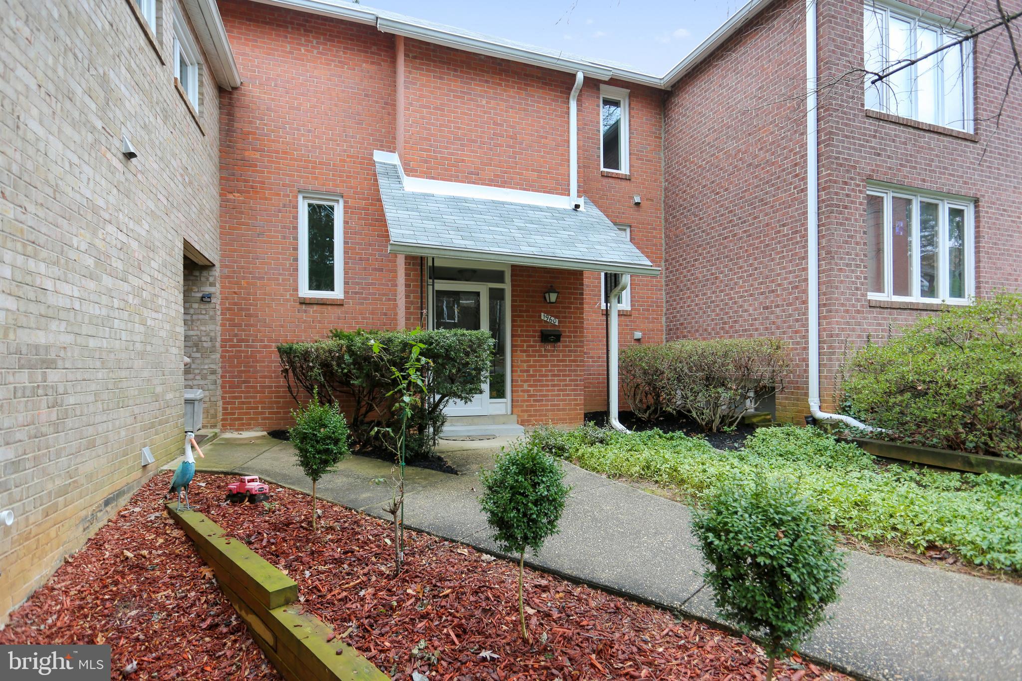 1960 Dundee Road Rockville, MD 20850 - Photo 1 of 29
