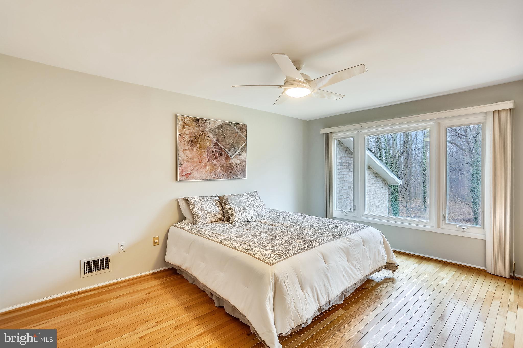 1960 Dundee Road Rockville, MD 20850 - Photo 16 of 29