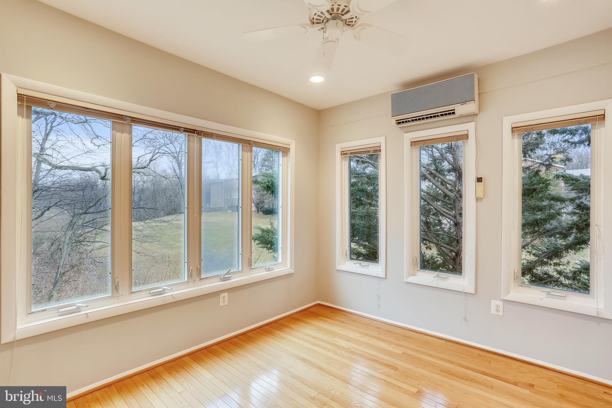 1960 Dundee Road Rockville, MD 20850 - Photo 17 of 29