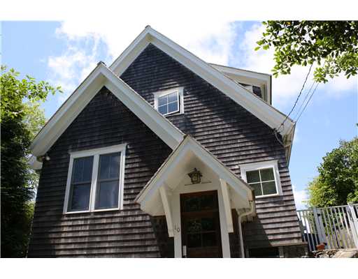 10 Wheatfield Cove Road Narragansett, RI 02882 - Photo 2 of 22 Exterior Front.