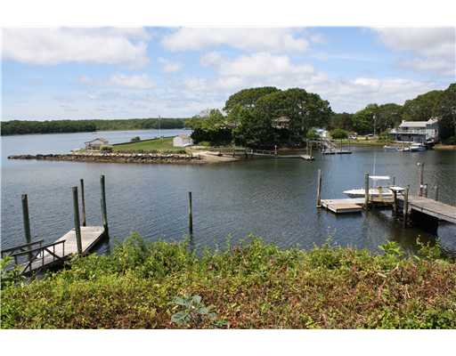 10 Wheatfield Cove Road Narragansett, RI 02882 - Photo 8 of 22 View.