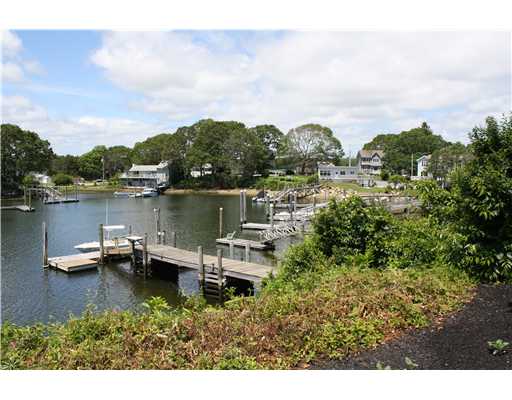 10 Wheatfield Cove Road Narragansett, RI 02882 - Photo 9 of 22 View.