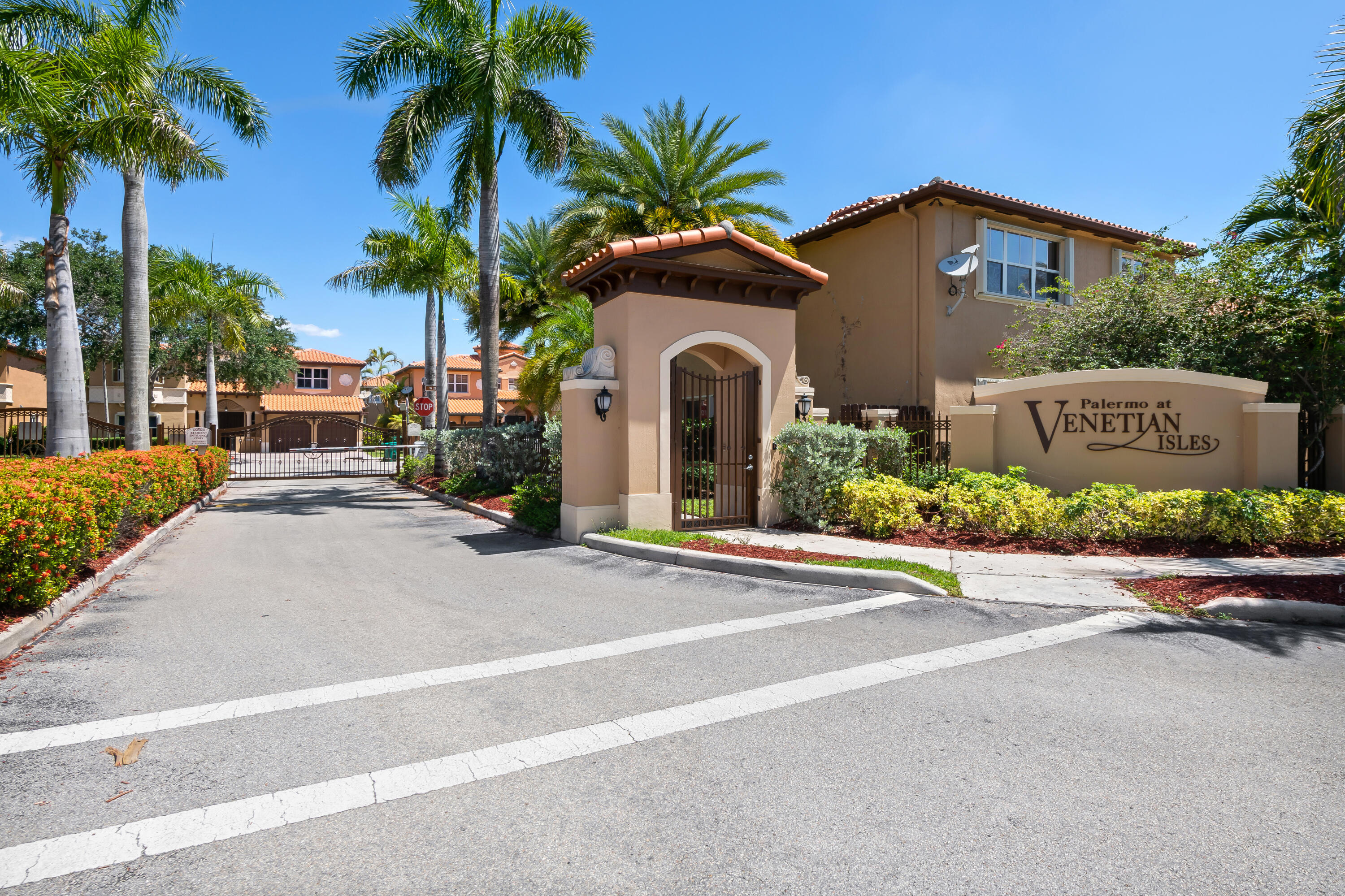 2760 Southwest 156th Place Miami, FL 33185 - Photo 52 of 55 DSC_9686