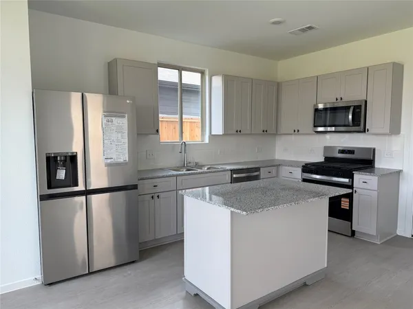 $2,000 | 16132 Sepia Manor Street, Willis, TX 77378