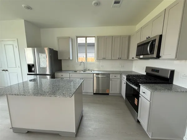 $2,000 | 16132 Sepia Manor Street, Willis, TX 77378