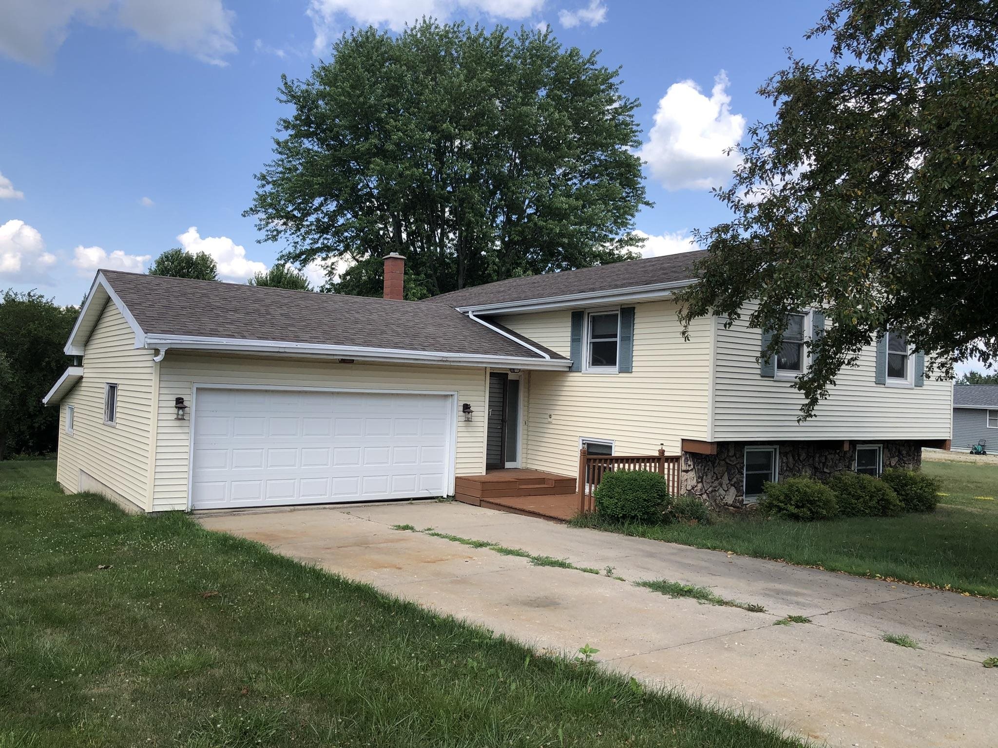 107 Newport Road Lake Summerset, IL 61019 - Photo 1 of 46 Gallery Image 1