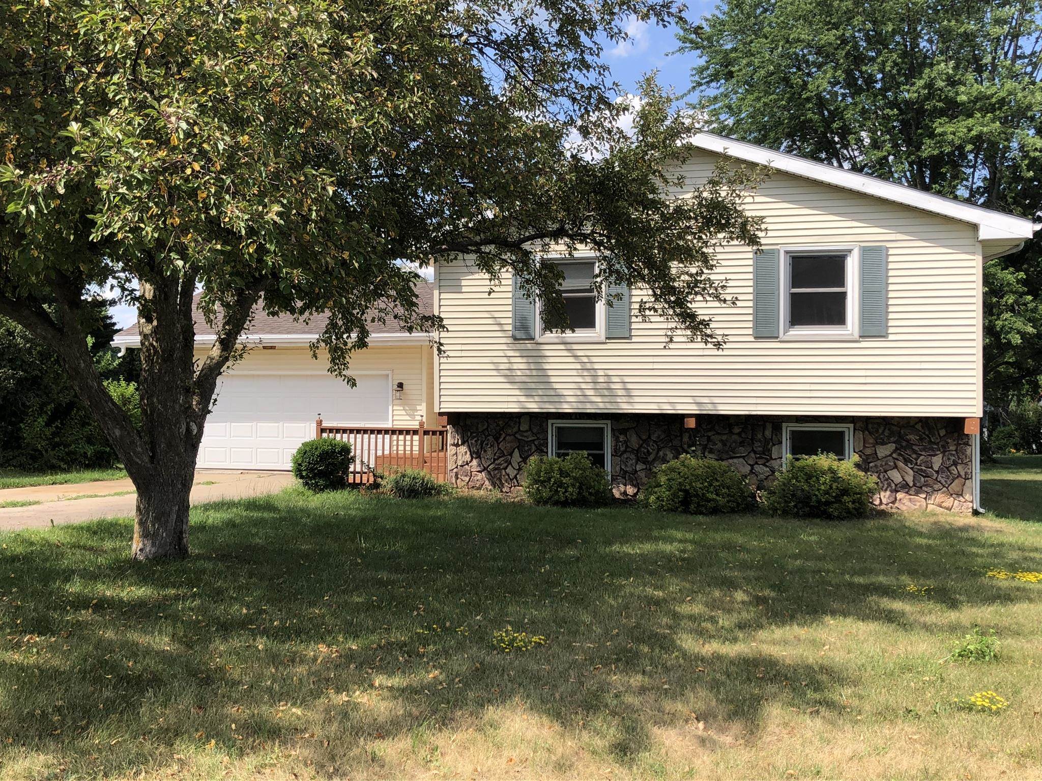 107 Newport Road Lake Summerset, IL 61019 - Photo 2 of 46 Gallery Image 2