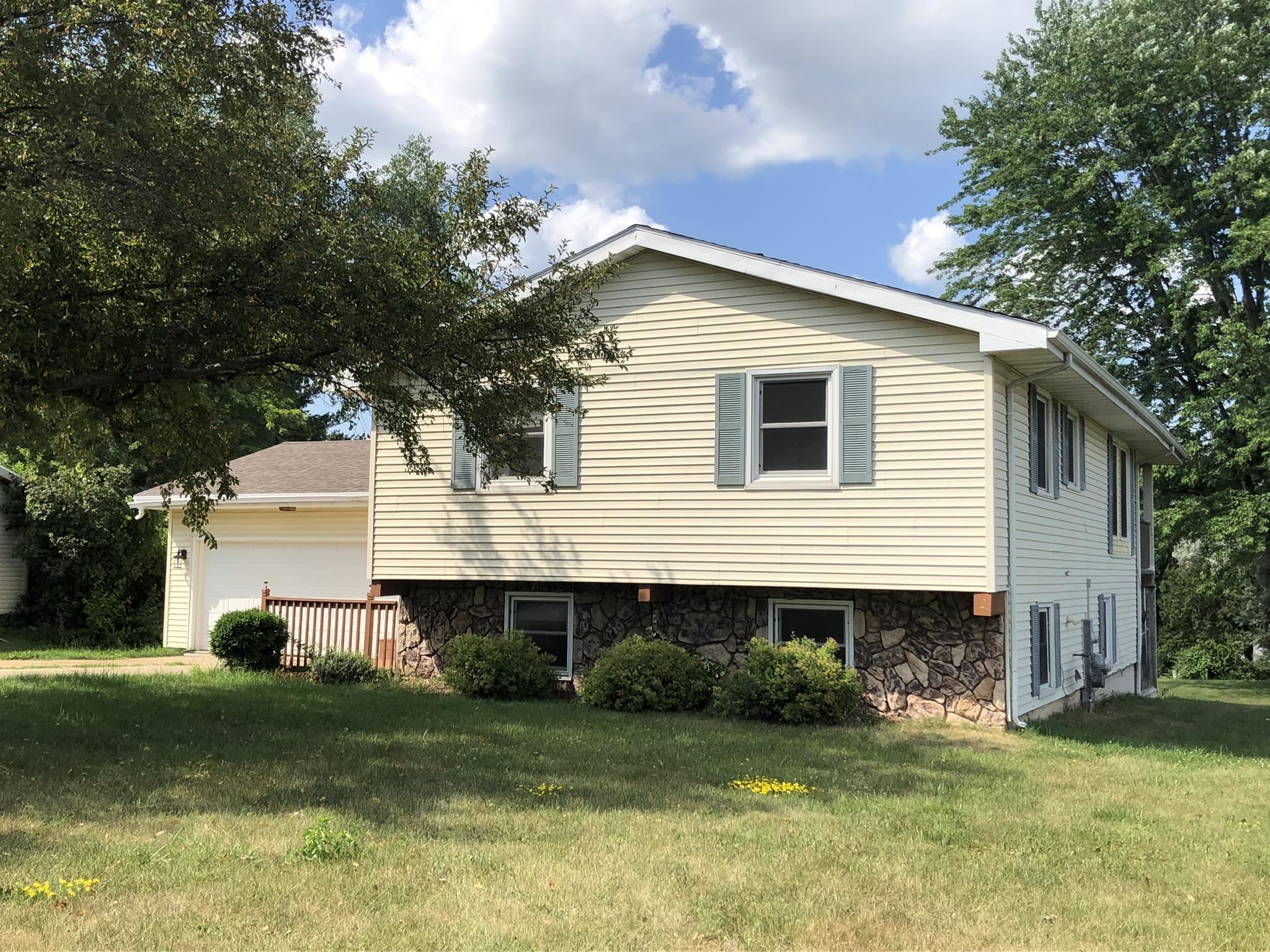 107 Newport Road Lake Summerset, IL 61019 - Photo 3 of 46 Gallery Image 3