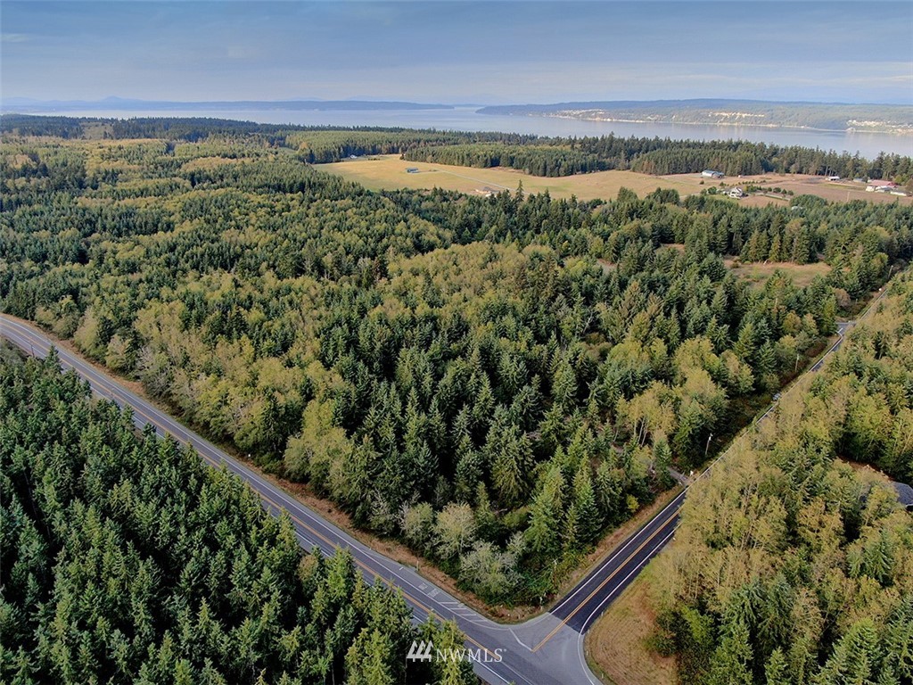 377 Houston Road Coupeville, WA 98239 - Photo 2 of 22 Gallery Image 2