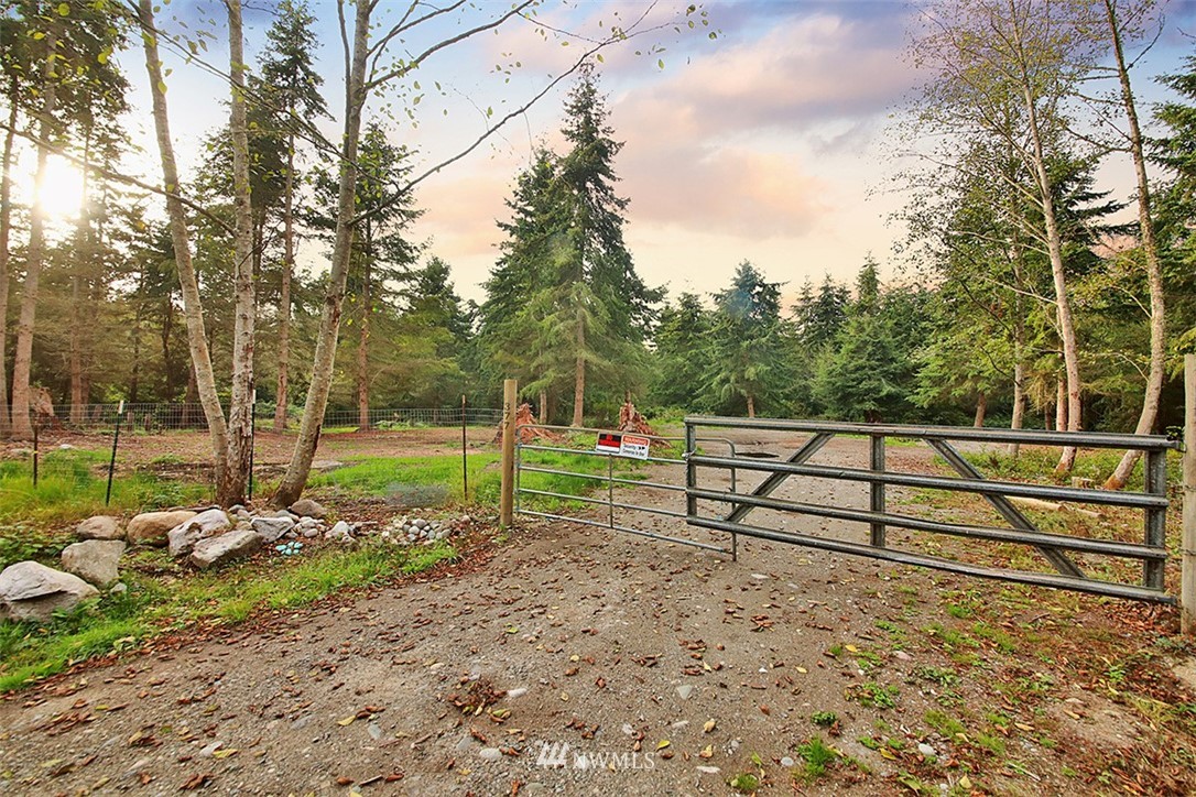 377 Houston Road Coupeville, WA 98239 - Photo 9 of 22 Gallery Image 9