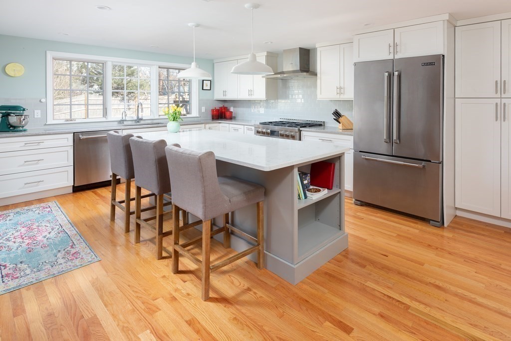 46 Gerald Road Milton, MA 02186 - Photo 8 of 30 Gallery Image 8