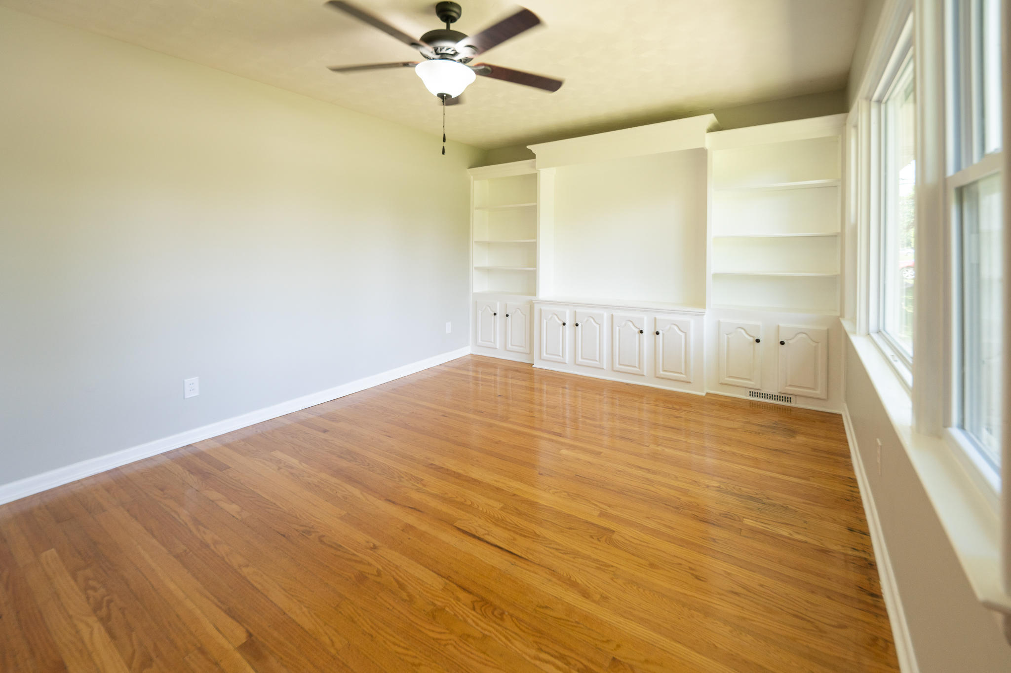 8904 Terry Road Louisville, KY 40258 - Photo 2 of 38 DSC00531