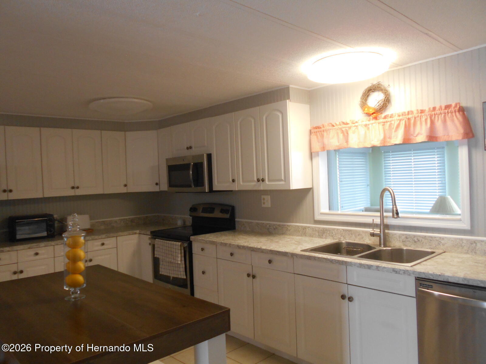 8271 Modena Avenue Brooksville, FL 34613 - Photo 2 of 40