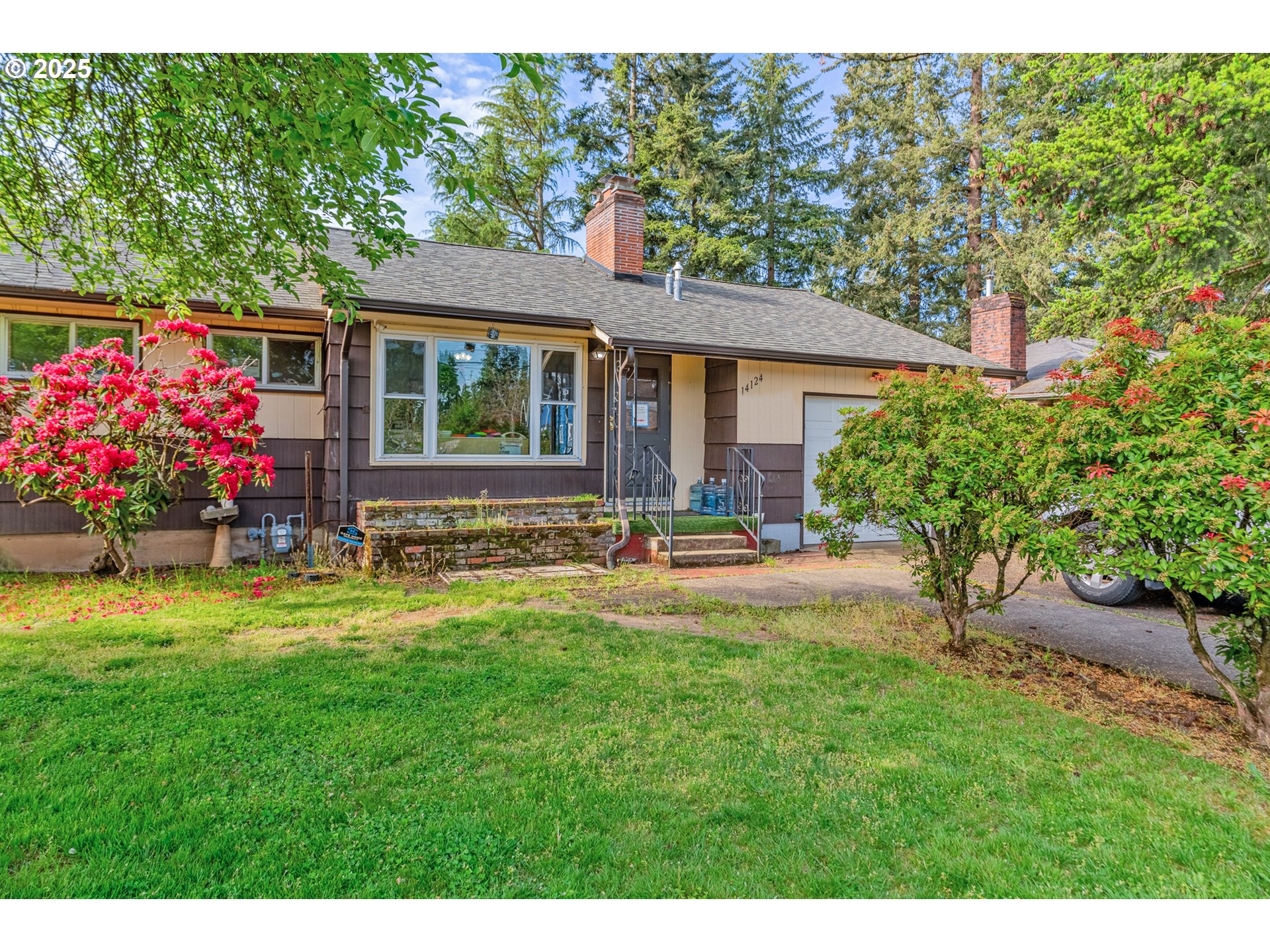 14124 Southeast Mill Street Portland, OR 97233 - Photo 2 of 48