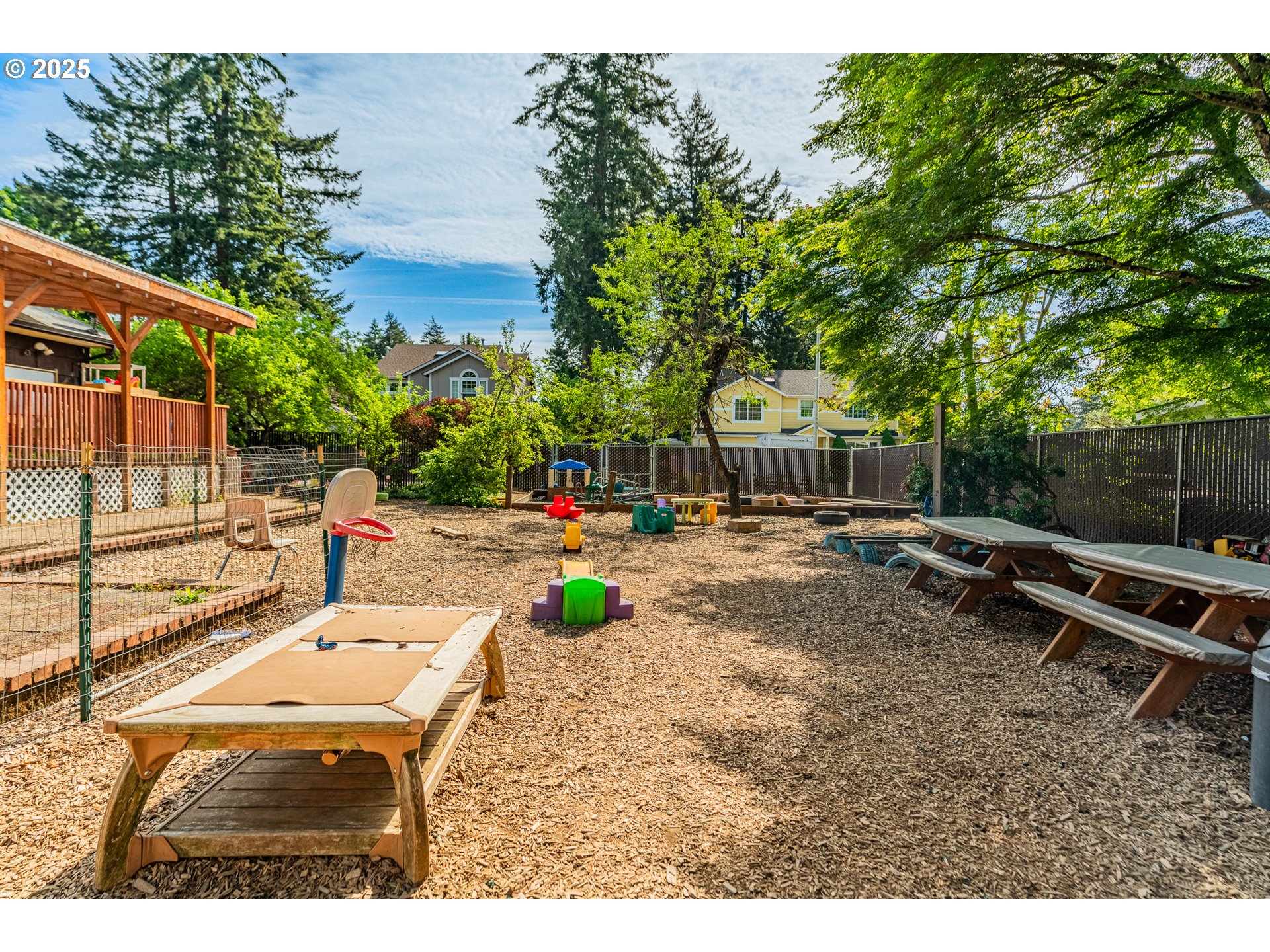 14124 Southeast Mill Street Portland, OR 97233 - Photo 33 of 48