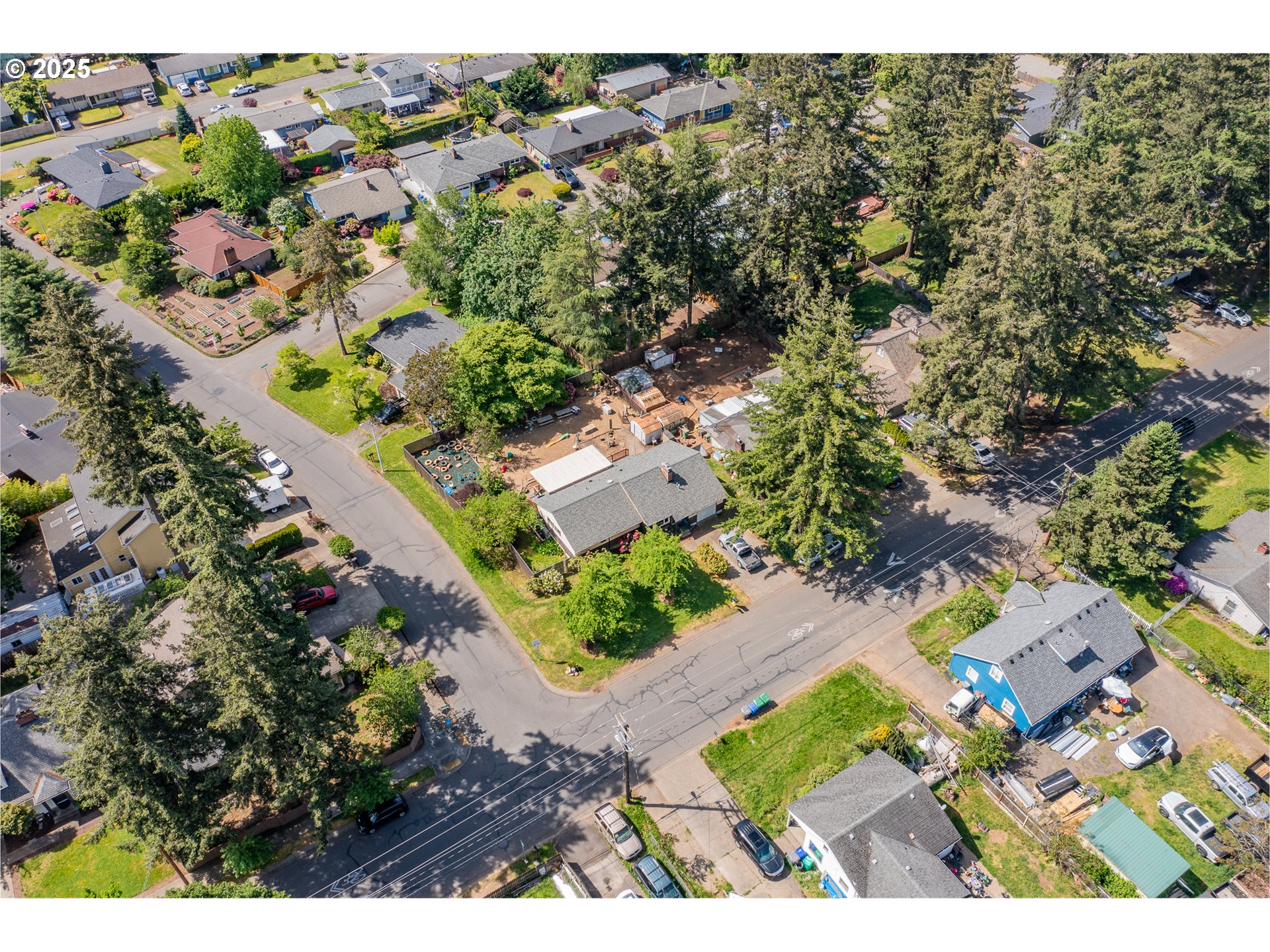14124 Southeast Mill Street Portland, OR 97233 - Photo 45 of 48