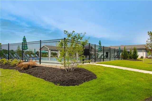 $714,990 | 1613 Southwest Arbor Park Drive, Lee's Summit, MO 64082