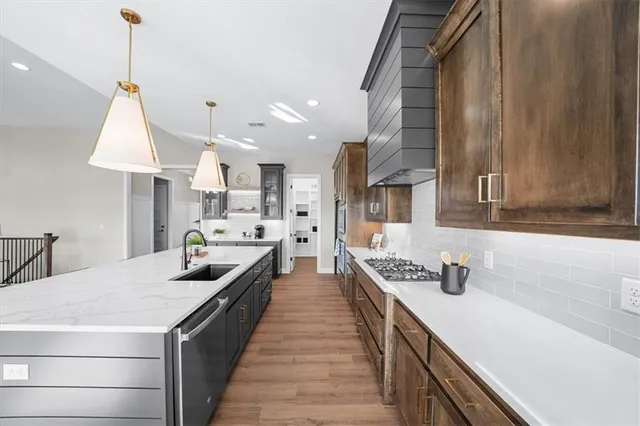 $714,990 | 1613 Southwest Arbor Park Drive, Lee's Summit, MO 64082