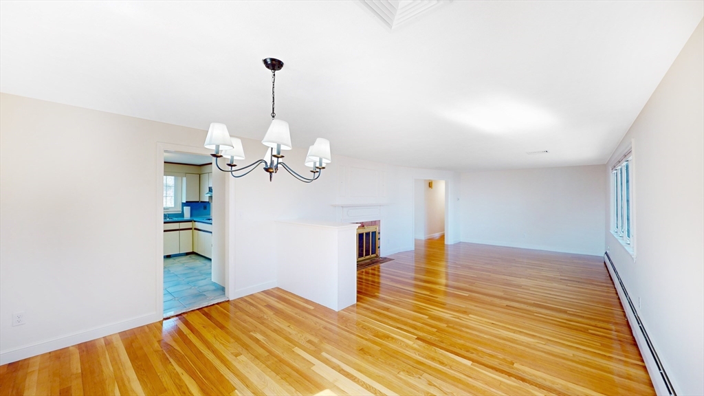 33 Gregory Road Wakefield, MA 01880 - Photo 4 of 19