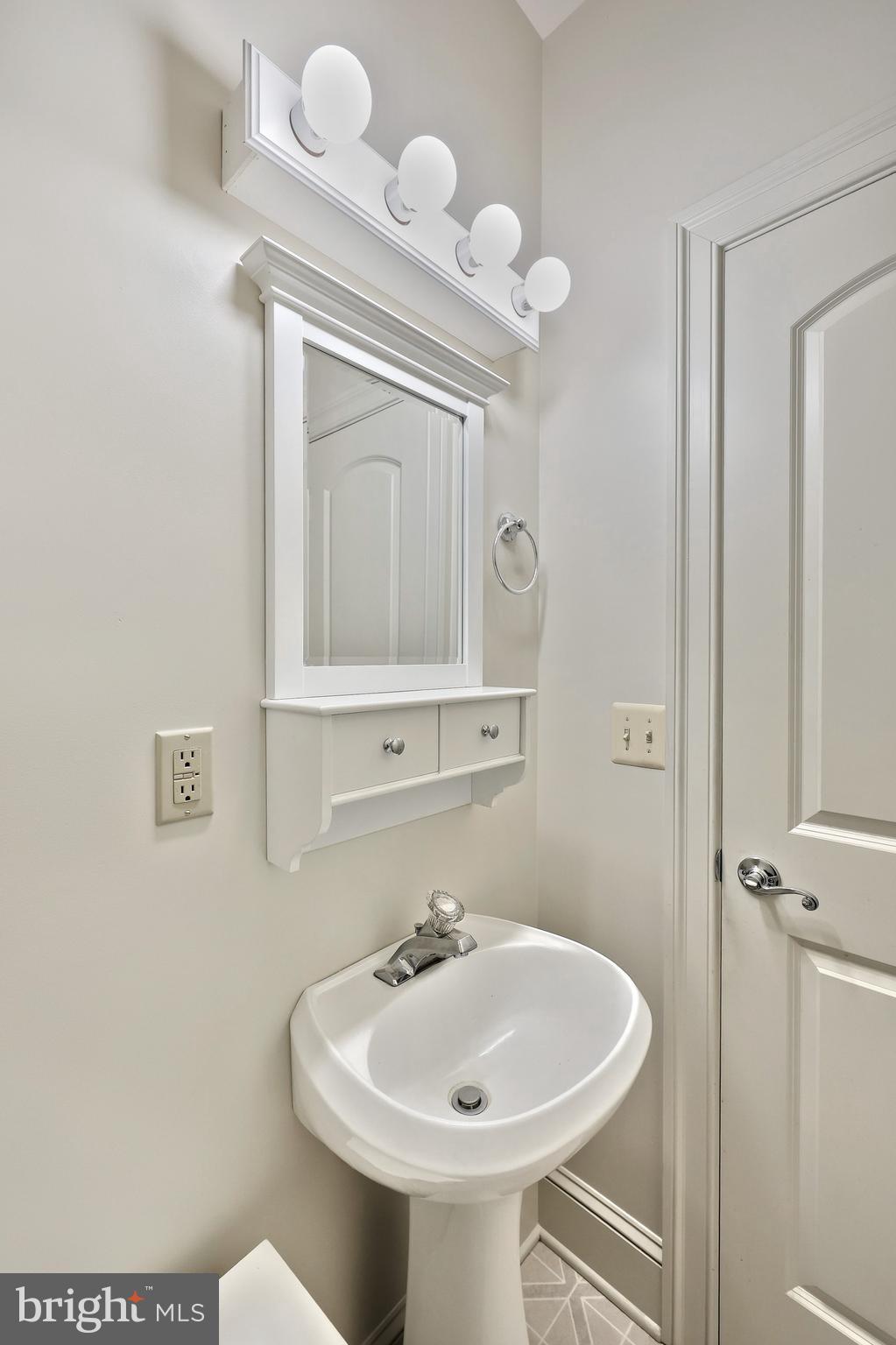 61 West McKinley Road Delta, PA 17314 - Photo 53 of 94 half bath in office