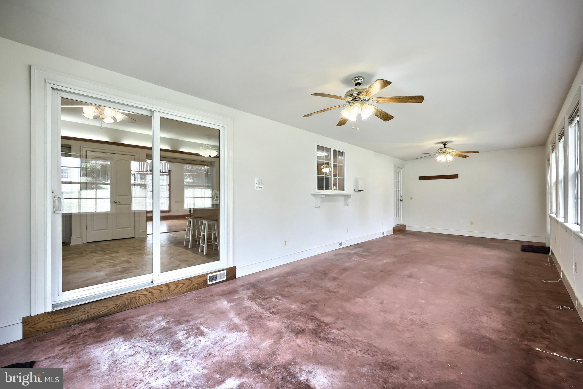 61 West McKinley Road Delta, PA 17314 - Photo 54 of 94 Sun room off of kitchen