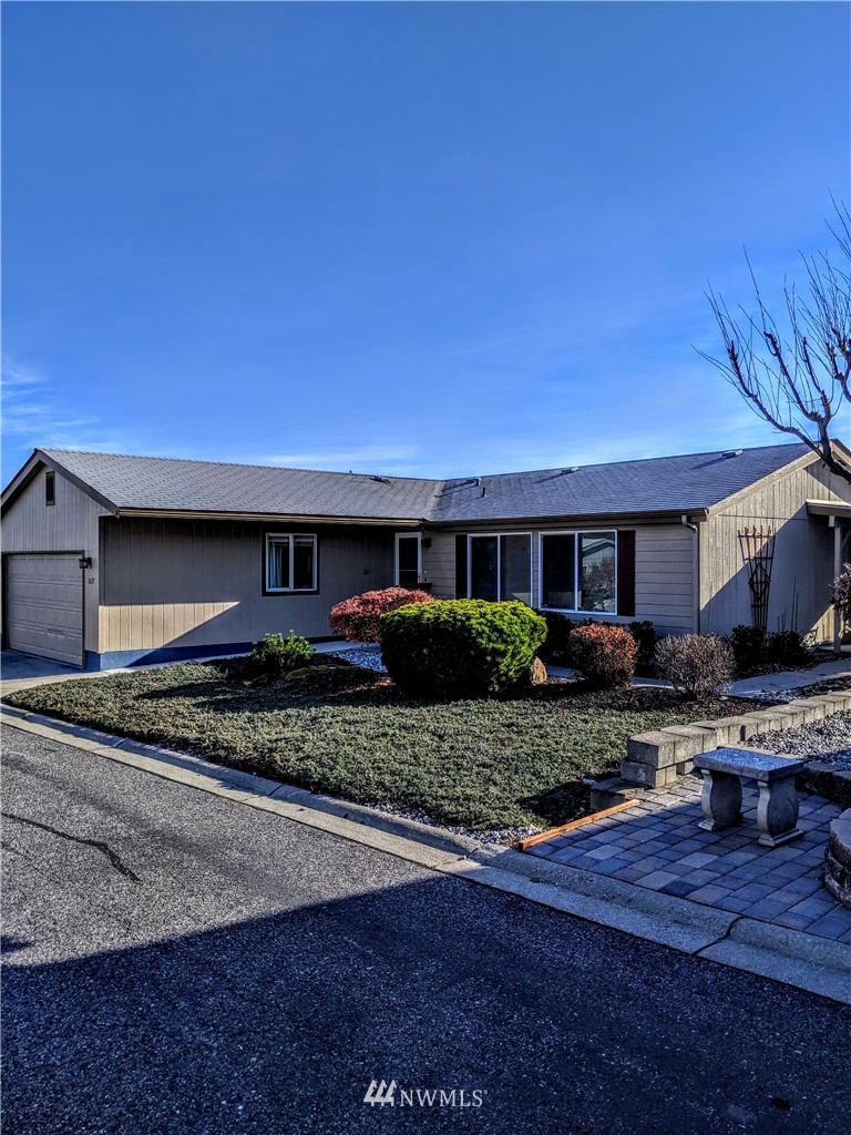 1637 Meadow Ridge Drive, Unit 23 Wenatchee, WA 98801 - Photo 2 of 18 Gallery Image 2