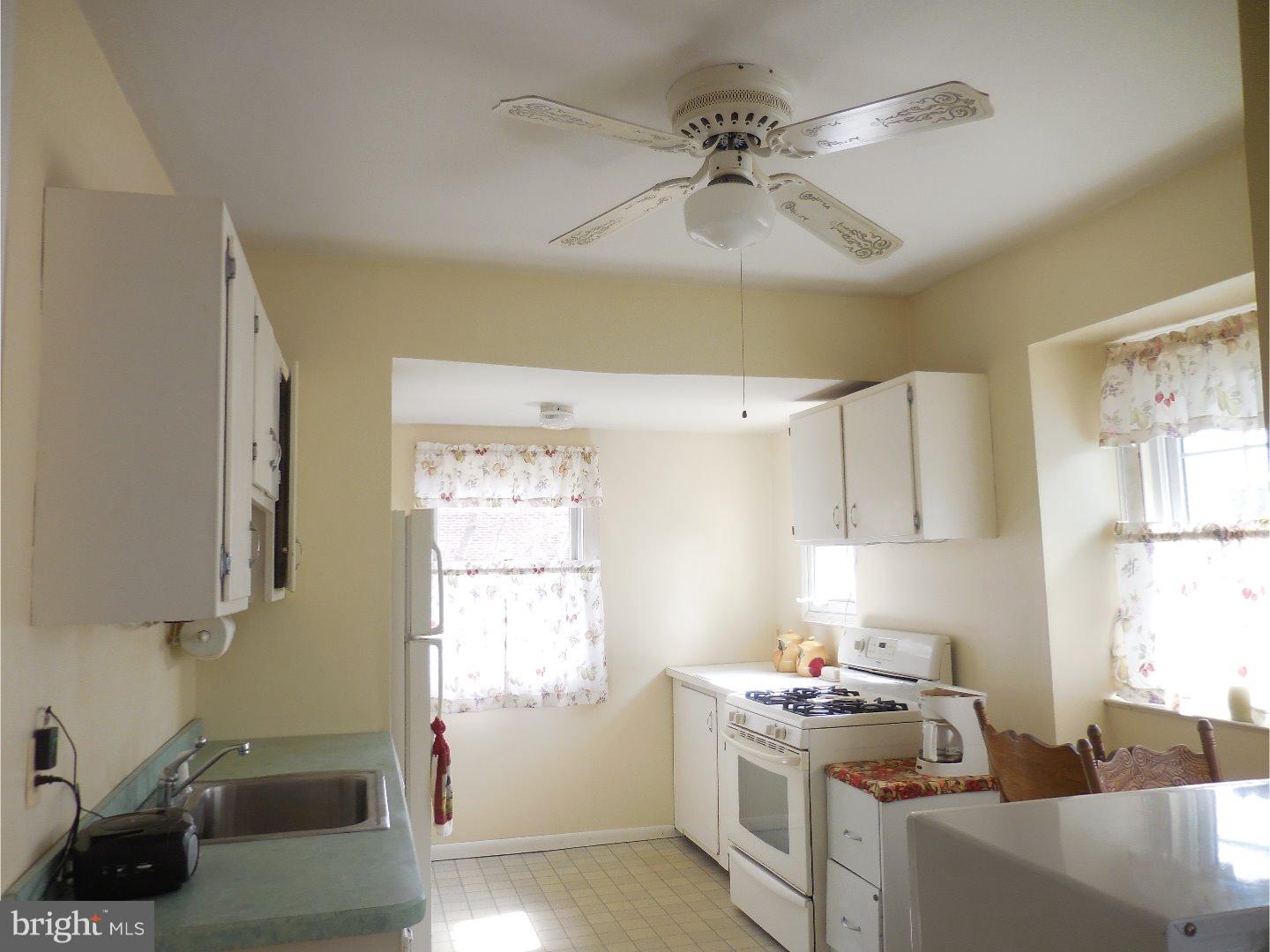 9 Kathmere Road Havertown, PA 19083 - Photo 11 of 21 Kitchen