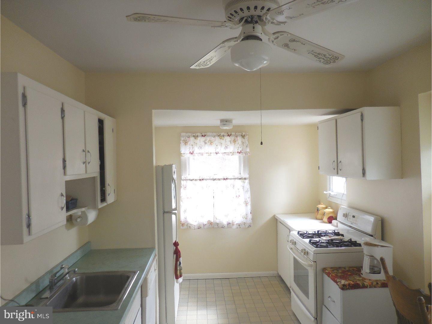 9 Kathmere Road Havertown, PA 19083 - Photo 12 of 21 Kitchen