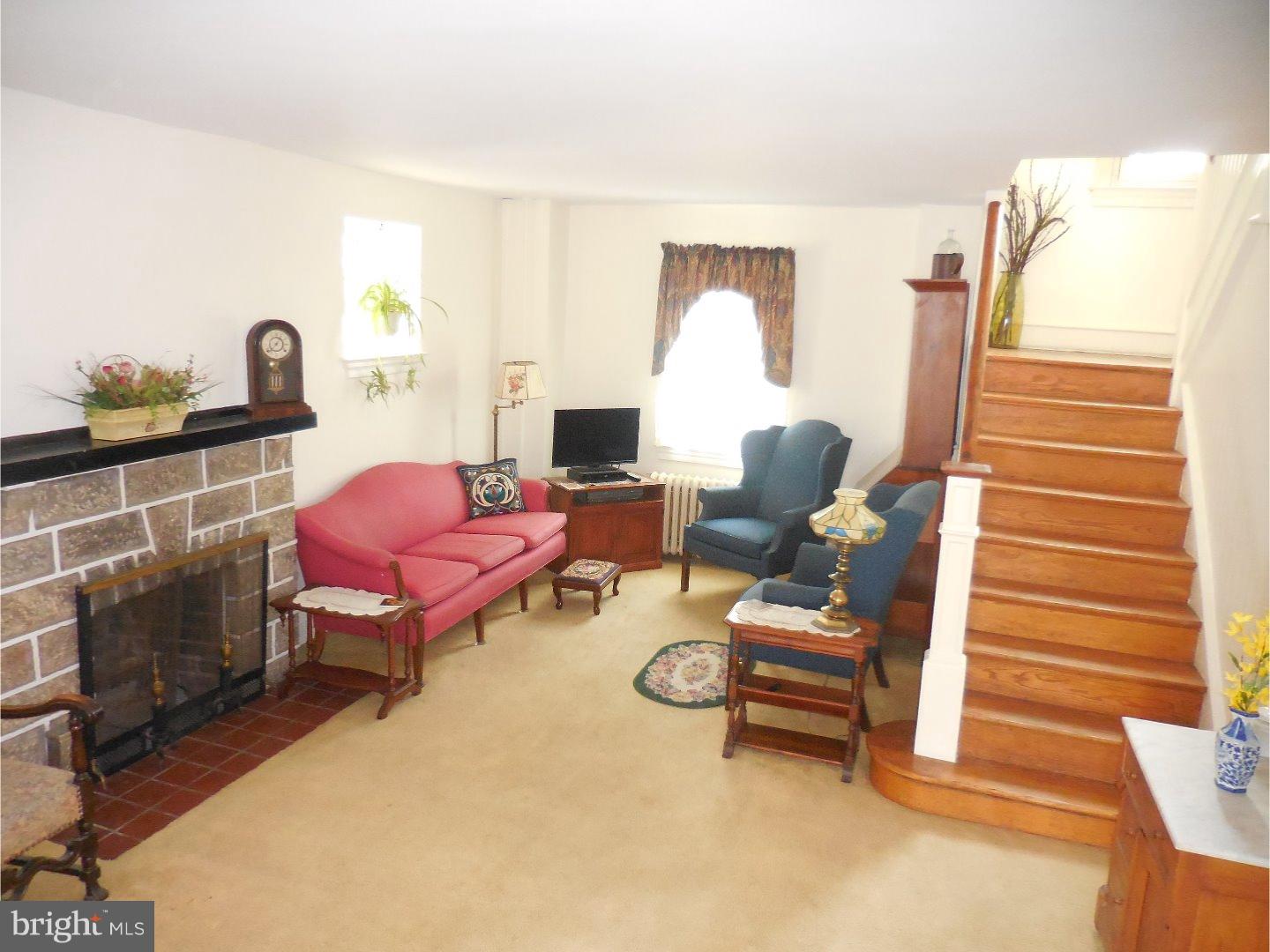 9 Kathmere Road Havertown, PA 19083 - Photo 6 of 21 Living Room