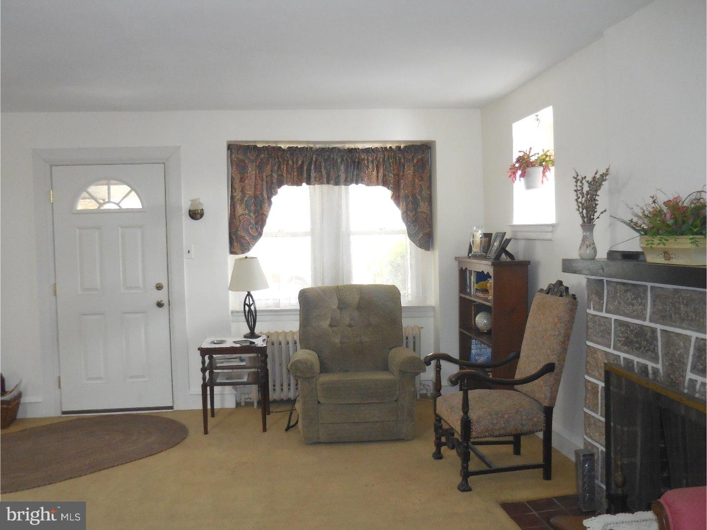 9 Kathmere Road Havertown, PA 19083 - Photo 7 of 21 Living Room