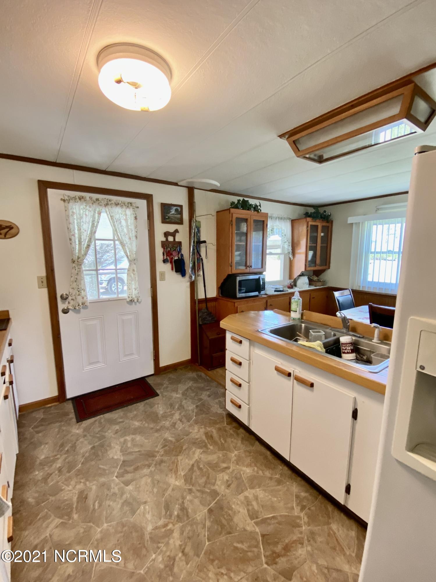 517 Dixon Road Chocowinity, NC 27817 - Photo 28 of 40 22AA662E-FD59-43C6-B07E-DAF34476924F_1_2