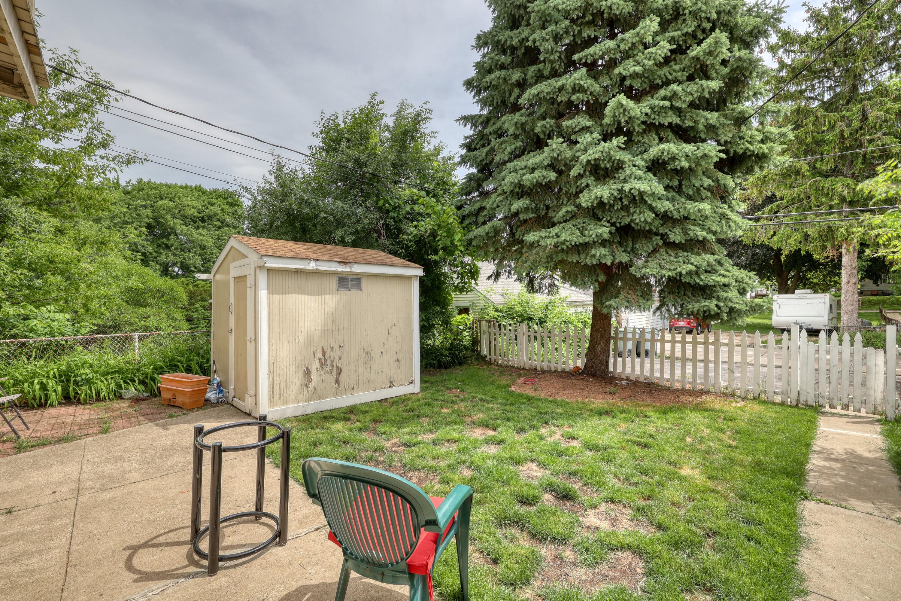206 North 68th Street Milwaukee, WI 53213 - Photo 24 of 25 Backyard