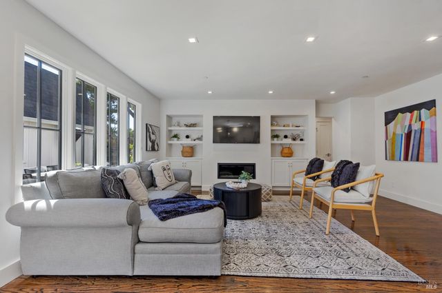 $2,679,000 | 137 Granada Drive, Corte Madera, CA 94925