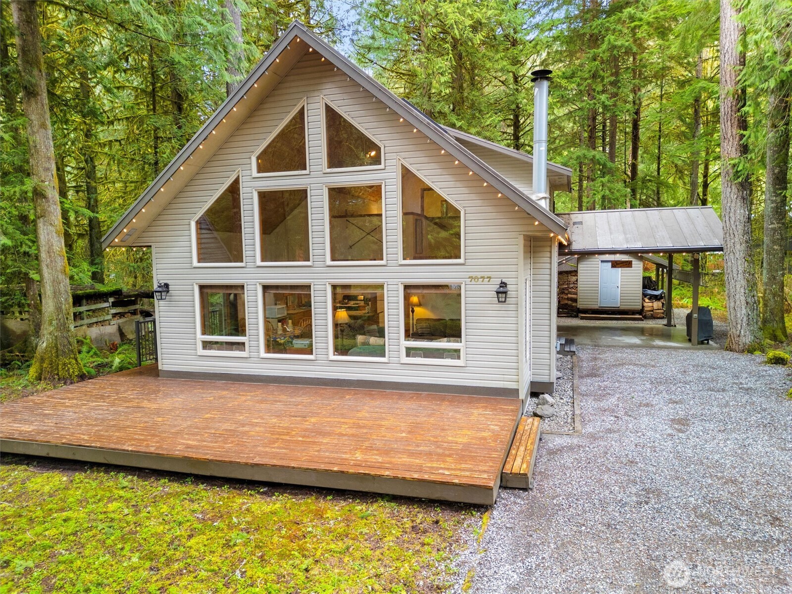 7077 Austin Pass Road Glacier, WA 98244 - Photo 1 of 35