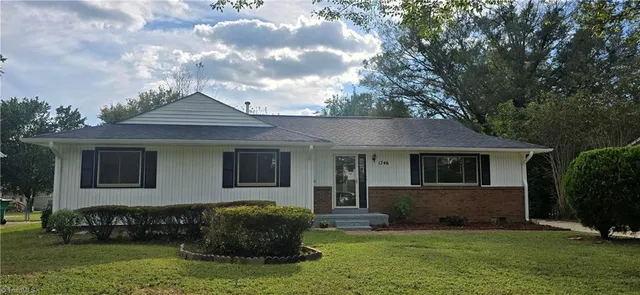 $285,000 | 1746 Stoneybrook Drive, High Point, NC 27265