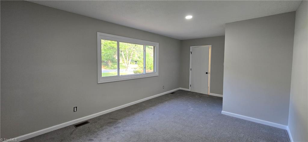 1746 Stoneybrook Drive High Point, NC 27265 - Photo 12 of 45