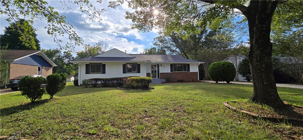 1746 Stoneybrook Drive High Point, NC 27265 - Photo 2 of 45