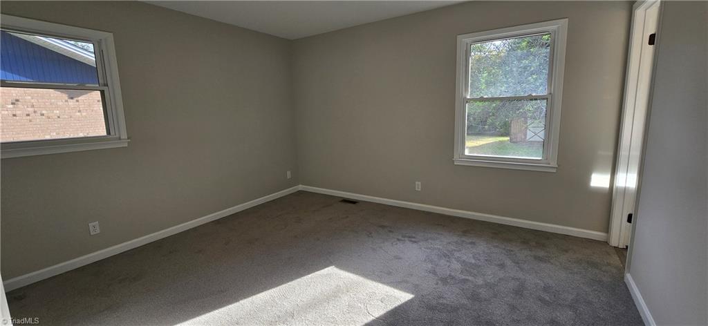 1746 Stoneybrook Drive High Point, NC 27265 - Photo 32 of 45