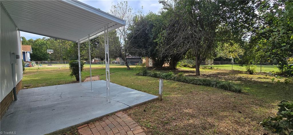 1746 Stoneybrook Drive High Point, NC 27265 - Photo 41 of 45